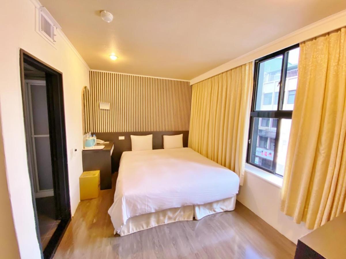 Queens Hotel Taipei Exteriör bild